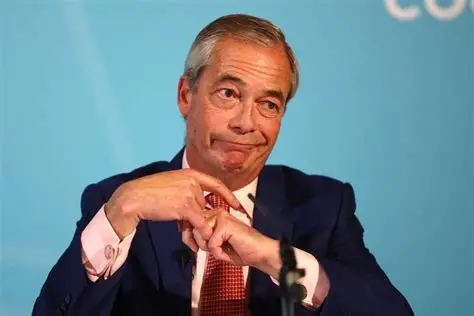 dave43law's tweet photo. NOT a victim
NOT a target of the establishment

JUST A USER

Just a man filling his own pockets over a decade or more with money of questionable source.
He finally is being exposed https://t.co/ryxpKAGXgR