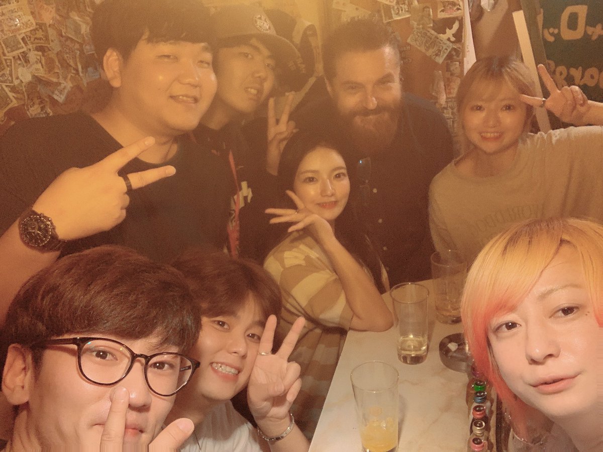 rikkun6367's tweet photo. 本日、新宿ゴールデン街Barキャロット
２０時から朝まで
よかったら遊びに来て下さい♪ https://t.co/ZmtZfLeUgH