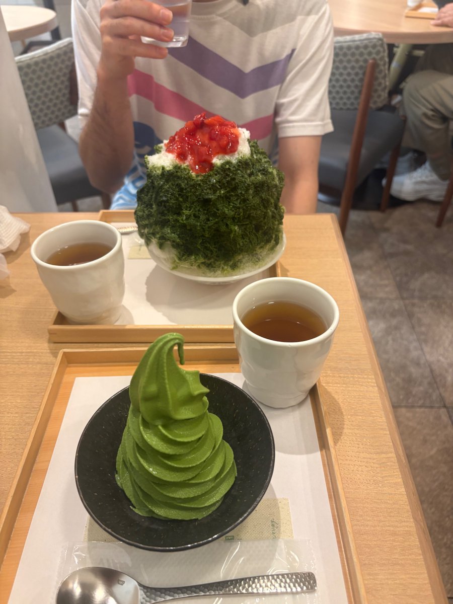 91doragons's tweet photo. 自分の事で忙しい時に本当にありがとう😭

このシャツを見ると夏が来たなァ〜って思う🤭 https://t.co/AF2VNKvCce
