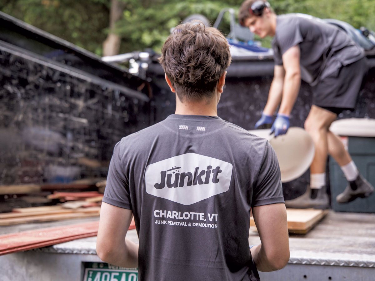 sevendaysvt's tweet photo. Miles Jordan of Charlotte founded trash-removal company Junkit at age 16. He’s carved out a niche with his commitment to reuse and recycle as much as possible. https://t.co/6bBIYYwJpT https://t.co/2FZmL7RHtg