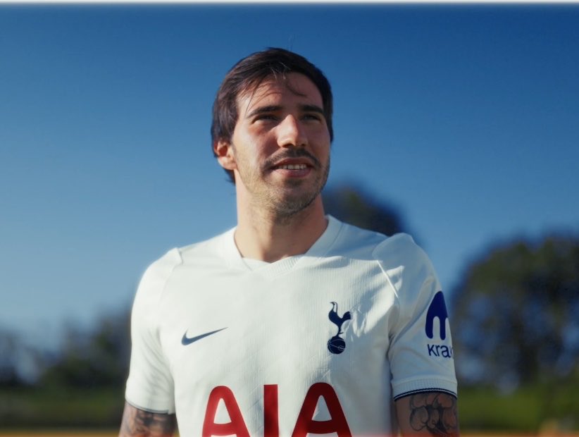 _BeFootball's tweet photo. 🚨🚨💣 OFFICIEL ! SANDRO TONALI 🇮🇹 QUITTE NEWCASTLE ET SIGNE À TOTTENHAM !!!! 💙🤍🤯

MONTANT : 115 M€. 🤑 https://t.co/GorMyxc94B