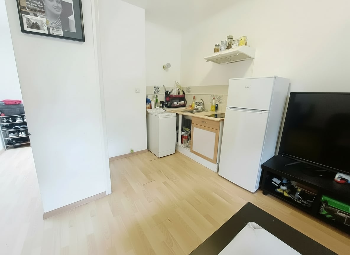 EraAix's tweet photo. ✨ Nouveau | À vendre | AIX EN PROVENCE 📍

▪ Appartement
▪ 1 pièce(s)
▪ 28 m²
▪ Classe climat: 83 kgCO2/m².an(F)
▪ Classe énergie: 380 kWhEP/m².an(F)
▪ (...) https://t.co/CM4HEYeuoX