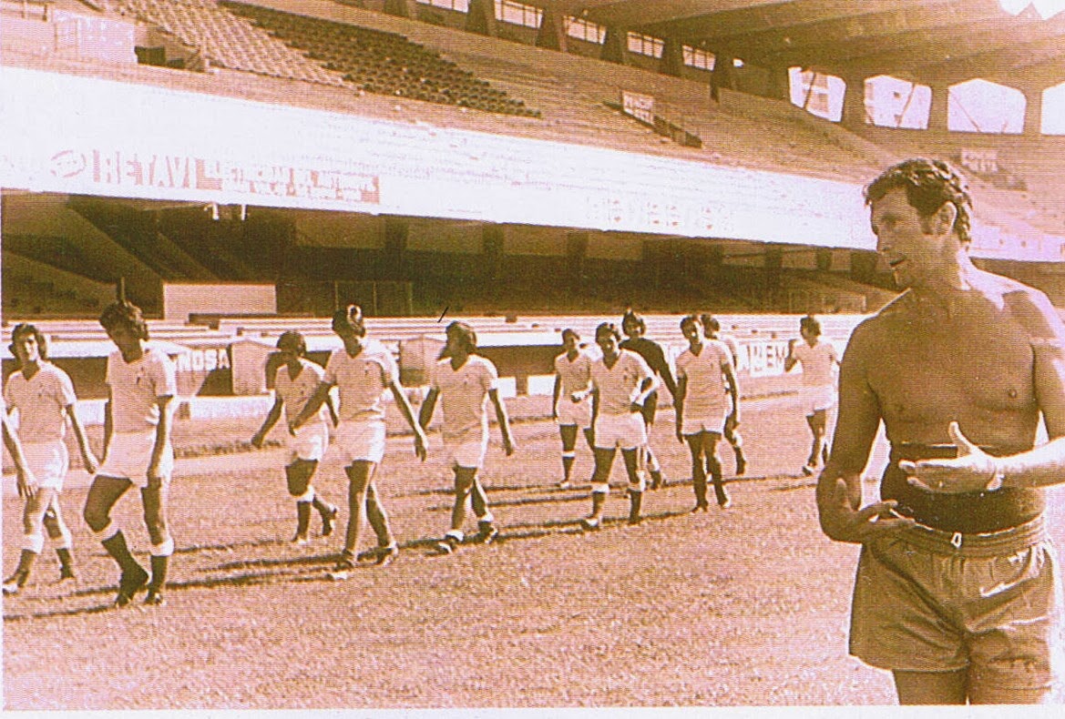 yojuguecelta's tweet photo. Foi adestrador do @RCCelta a finais dos anos 70. DEP https://t.co/R4dQLkR7Bg