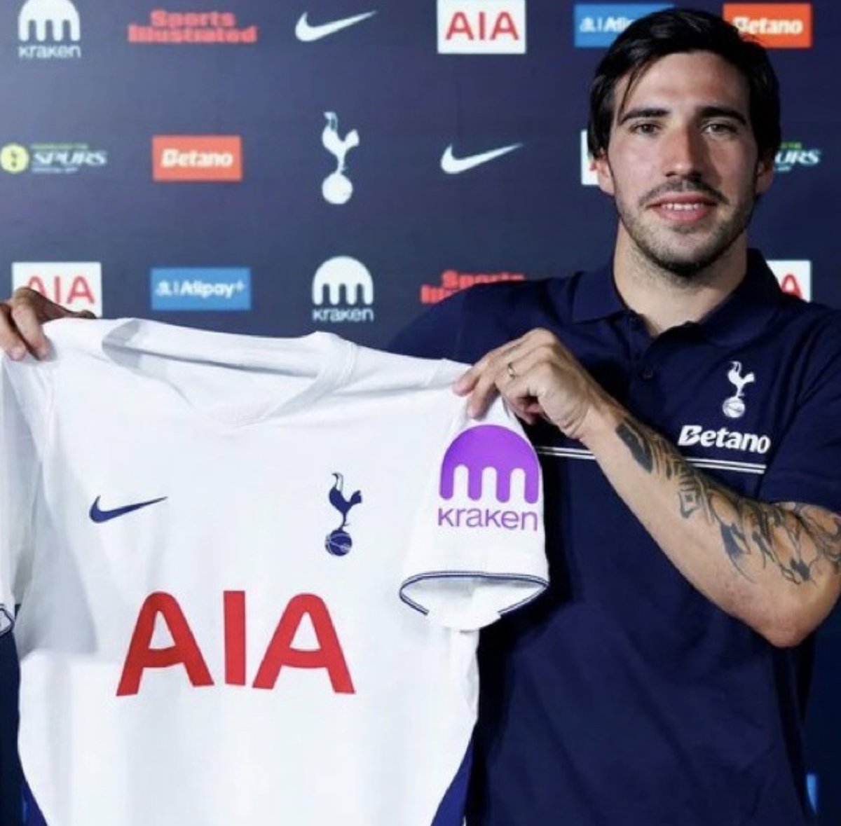 PurelyFootball's tweet photo. 🗣️ Sandro Tonali shares his thoughts on joining Tottenham:

"I'm very happy to be here. When I arrived at the Club today, it felt fantastic. People said about there being four or five clubs - there was only one."

"I spoke to the Head Coach for close to two hours about the Club, the fans, the stadium and our football. It was like magic because I knew immediately that I had to sign for Tottenham. I've played against Tottenham a few times and always found a great atmosphere made by great fans. I can't wait to start the season."