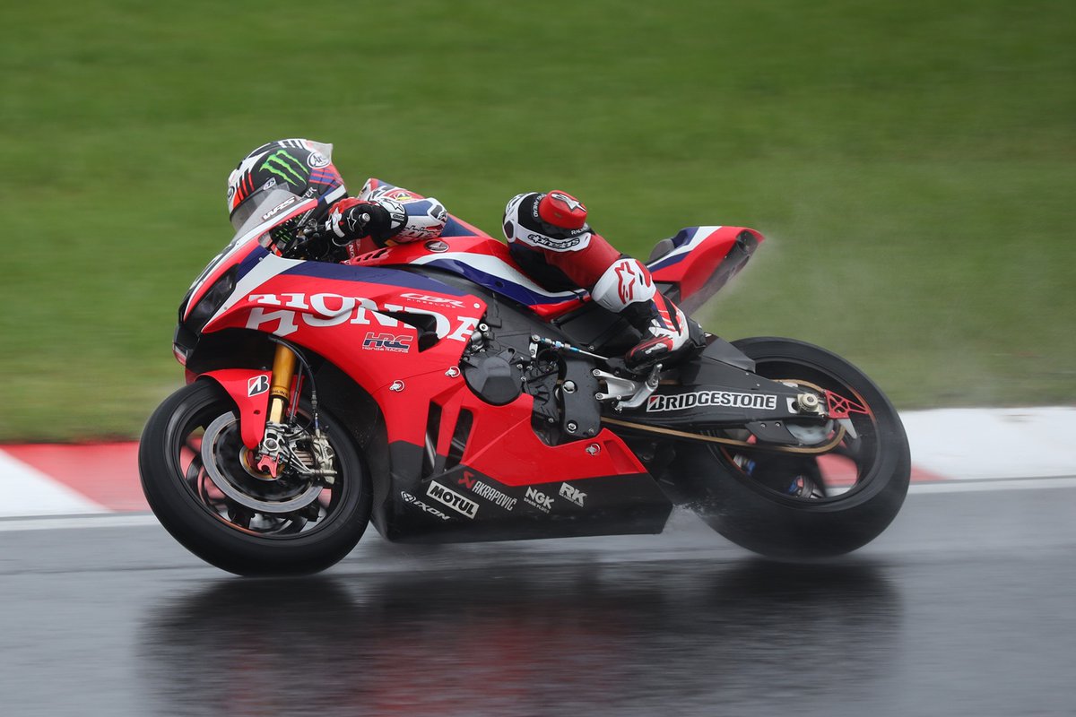 Red_pond23's tweet photo. Honda HRC、鈴鹿8耐 5連覇おめでとうございます！ https://t.co/2LAjsZI4P1