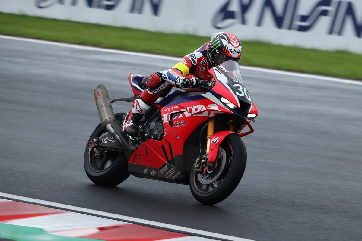 Red_pond23's tweet photo. Honda HRC、鈴鹿8耐 5連覇おめでとうございます！ https://t.co/2LAjsZI4P1