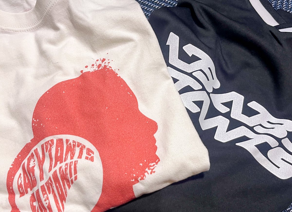 ねえ꒰՞⩊꒱֯ワンマングッズTシャツめちゃいいかんじ꒰՞⩊꒱֯