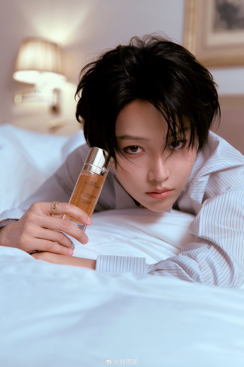 xqueencrew's tweet photo. Yuxin weibo update

Ready to go. What about you?

#XinLiuDiorGlobalAmbassador 
#XINxDior #XINxDiorCoutureAW26 https://t.co/GWEoDtUHT8