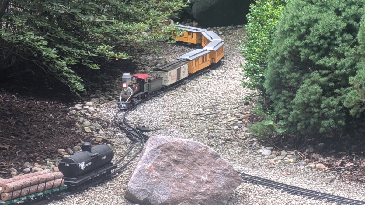 MoPac3261's tweet photo. Some photos from a club open house, we were late and missed the majority of the ops unfortunately https://t.co/WSp8WUOCIb