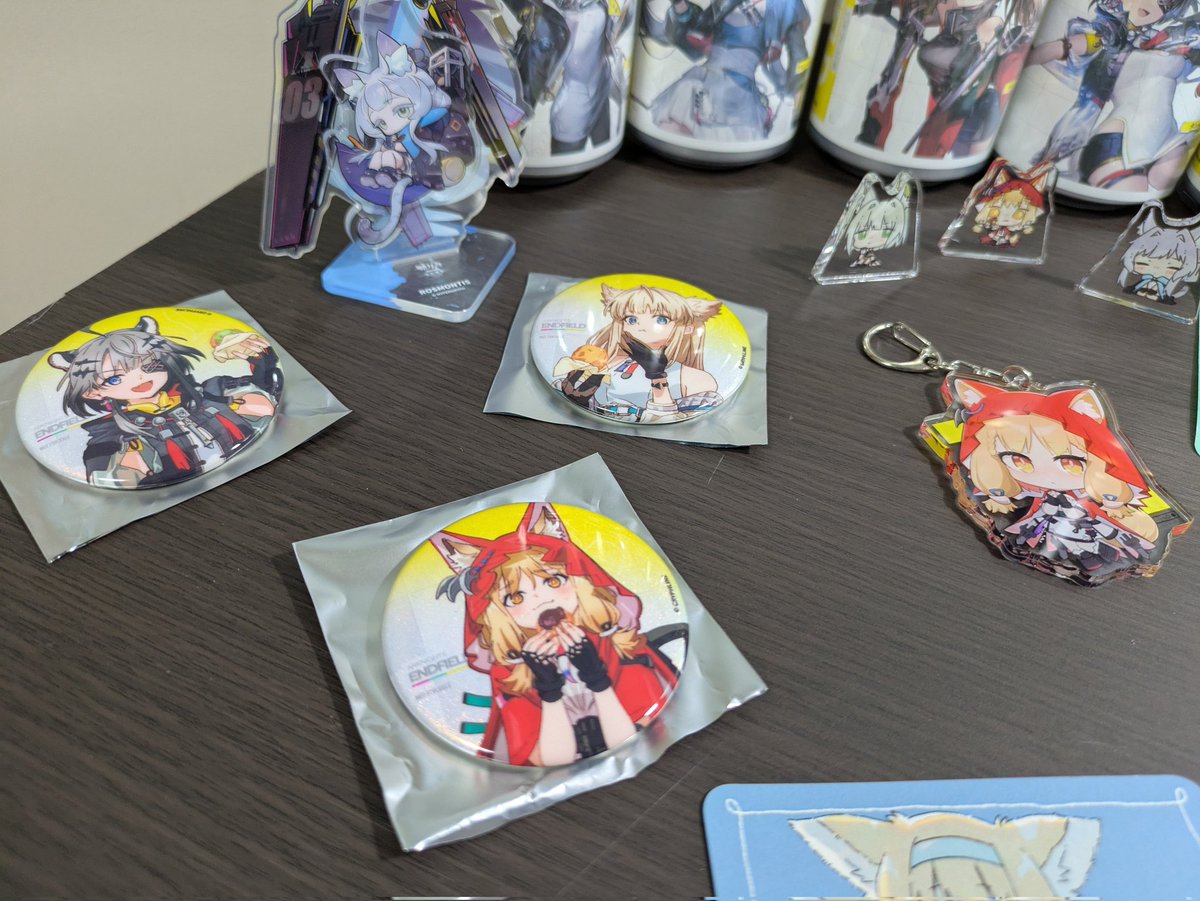gozamaruda's tweet photo. ついに購入物、当選物が勢ぞろいしましたので一挙に投稿します!
携わってくれた方々本当にありがとうございました😭✨
これからもDr.兼管理人としてアークナイツを応援していきます!

[主に携わった方々]
#アークナイツ 様
 #エンドフィールド 様
 #ビアードパパ 様
 #TAGLIVE 様
 はる様、つゆこ様 https://t.co/sxMpPo2otb