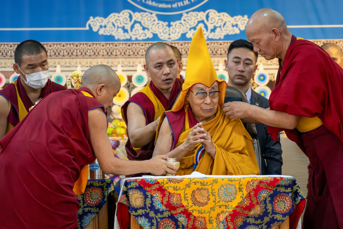 RadioTaiwan_Eng's tweet photo. July 6 marks the 91st birthday of His Holiness the 14th @DalaiLama. President @ChingteLai wished the #spiritualleader good health and happiness, thanking him for his lifelong devotion to #peace and #compassion. #Taiwan #Tibet
Read more: https://t.co/MIbYBFu3ge
(Photo: AP/AFP) https://t.co/xuR2eM1MIb