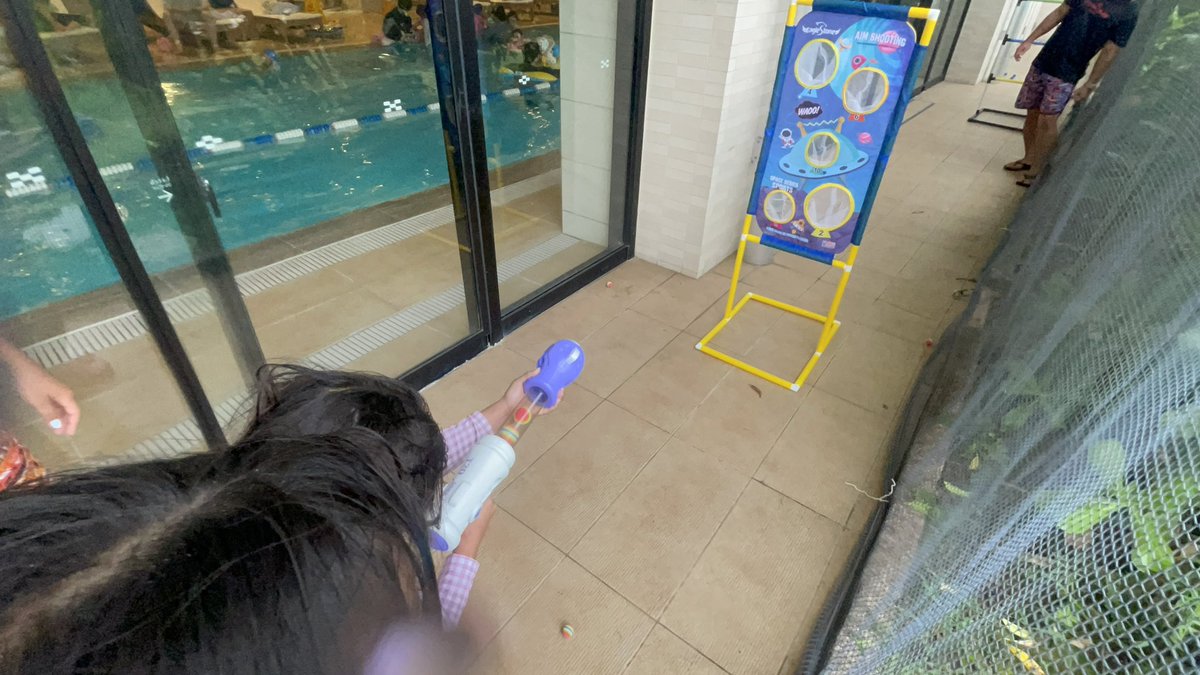 cdtcm021's tweet photo. ヒルトン瀬底の次は、ヒルトン北谷へ。

県内最大級・５種類のプールを構え、子供用貸し出し備品やアクティビティイベント、選ぶのが楽しい朝食ビュッフェなど、子連れにも大満足のホテル。滞在時の様子は↓のリンクから。ヒルトンダイヤ特典も紹介。
https://t.co/yGbHEQENLY https://t.co/xikTvBIhIV