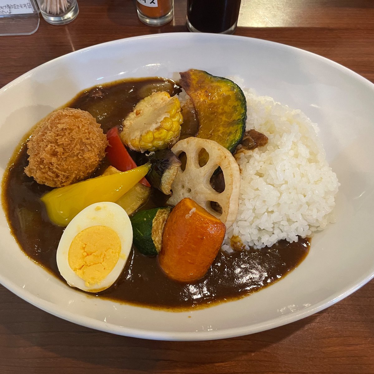 333sea's tweet photo. はい、本日の昼ごはんでした（＾ω＾）

夏を感じるカレーでした
うまい（＾ω＾） https://t.co/PuP8UY8A7A