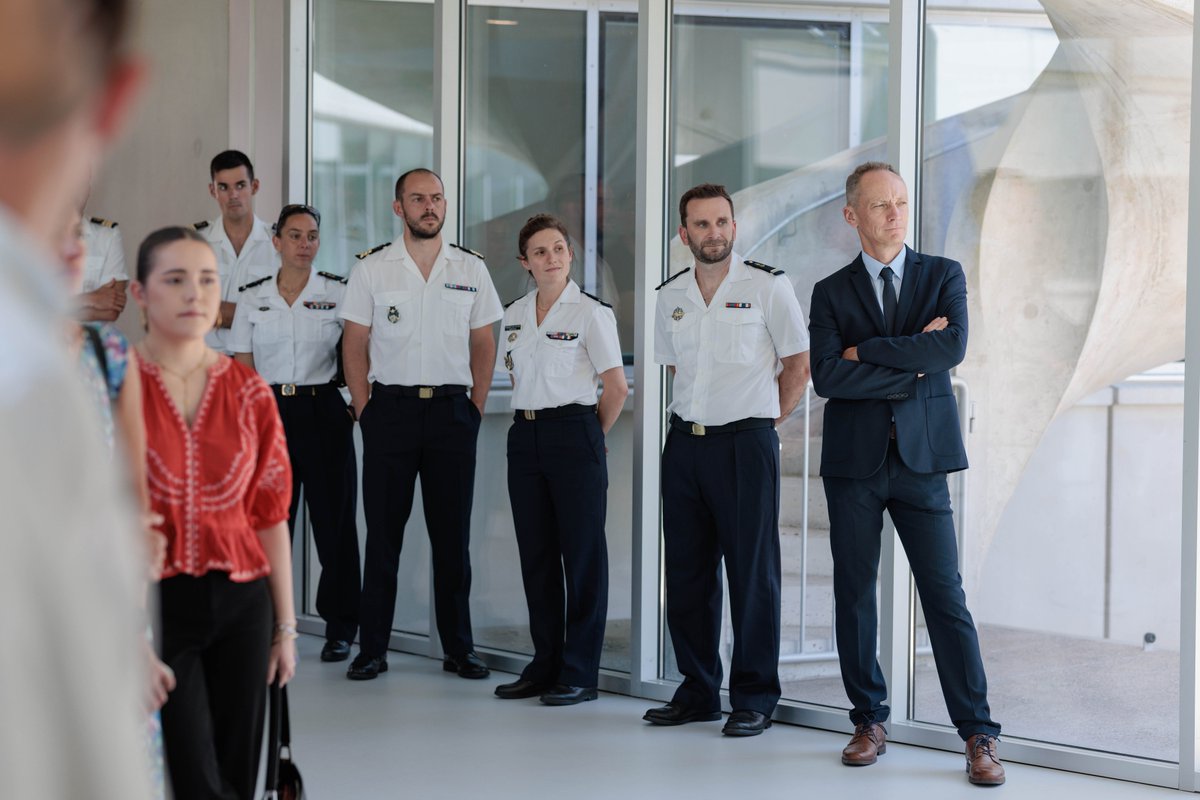 shom_fr's tweet photo. đ Le Shom a cĂ©lĂ©brĂ© la rĂ©ussite de la promotion 2026 dâhydrographe de catĂ©gorie B.
16 Ă©lĂšves ont reçu leur certificat, Ă lâissue dâune formation menĂ©e en partenariat avec l'@UBO_UnivBrest.
Félicitations aux diplÎmés et merci aux équipes mobilisées.
#Hydrographie #Formation #Shom https://t.co/UcvGI0fpWK