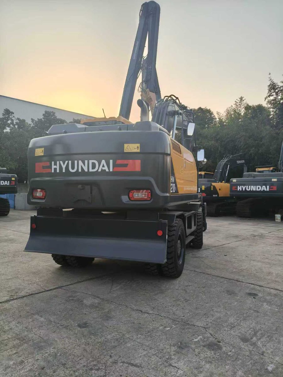 Ciel001204's tweet photo. 📷 Another Hyundai HW210 Wheel Excavator Successfully Delivered! 📷

If you're looking for a reliable 21-ton wheel excavator, 
send us a message for the latest promotional price!
Whatsapp:+86 13782497887
#Hyundai #HW210 #WheelExcavator #Excavator #machine #ConstructionEquipment https://t.co/Ry3ytGjPfo