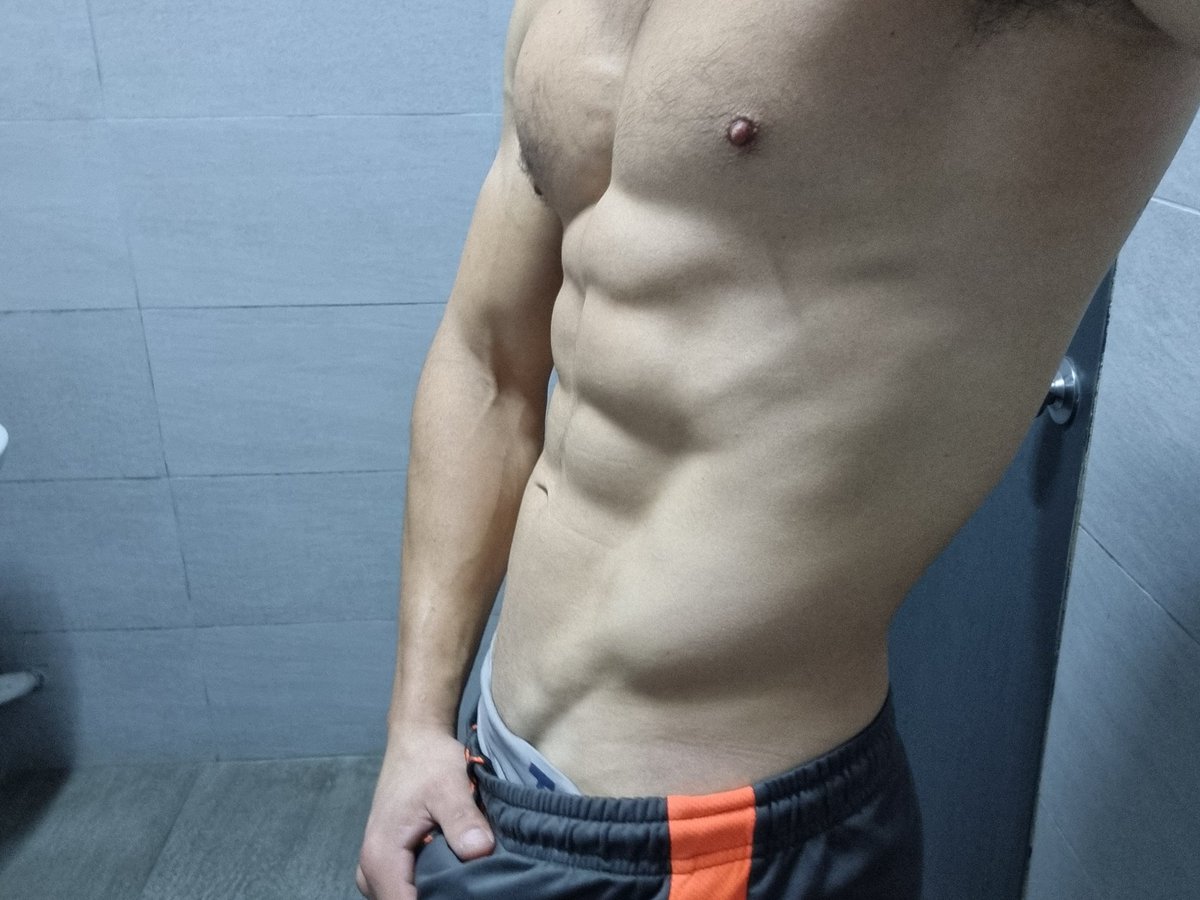 XHiddenface's tweet photo. @imfern_9 🔥🍆 https://t.co/AOadUuooh8