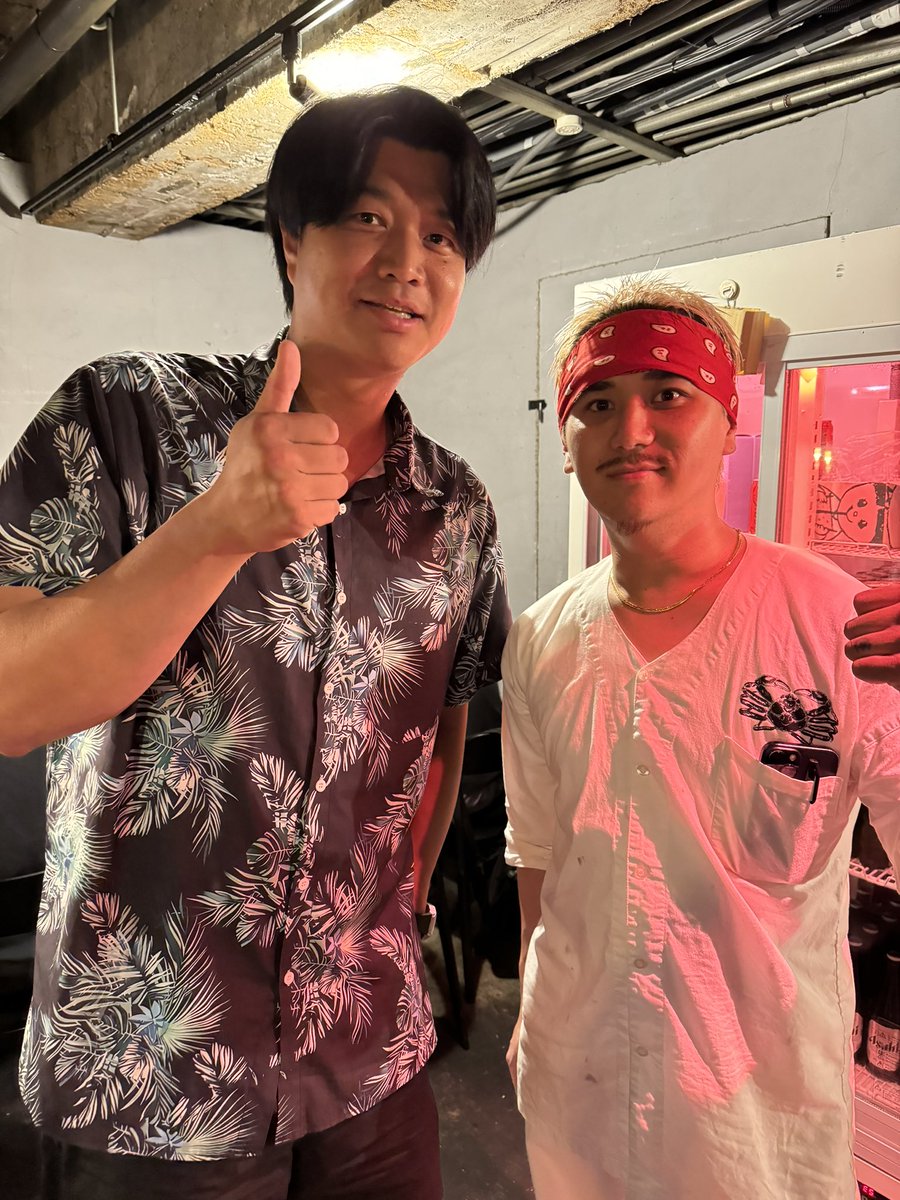 kojimalatte's tweet photo. こめおさんとかにをさんとすするかすすらんかさんのコラボにアンビシャスたかしといってきました！
今日22時半までらしい！
まさかのこめおさんホールやから行ったほうがいいと思う。
心斎橋のすするか、すすらんか https://t.co/T2falyXWdH