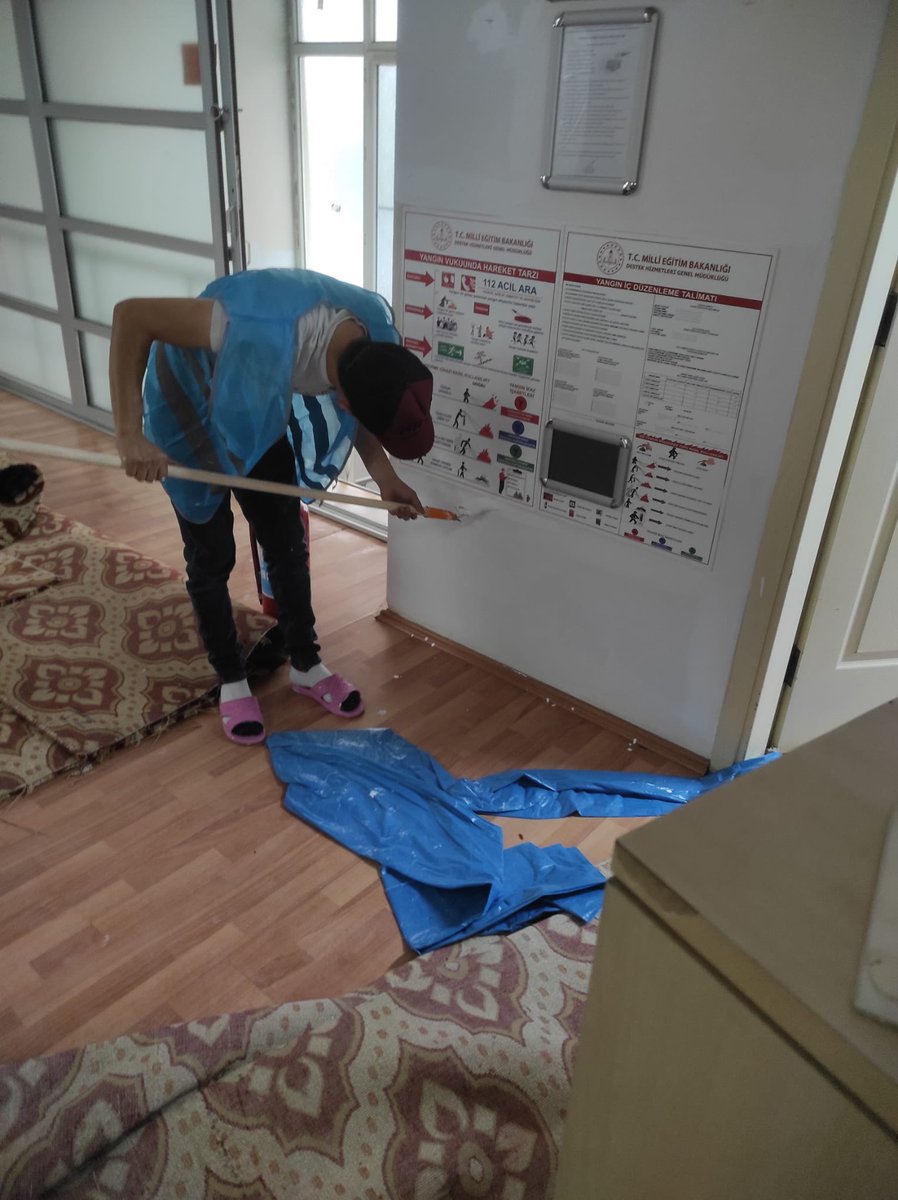 denizlidsm's tweet photo. Denizli Denetimli Serbestlik Müdürlüğü bünyesindeki kamu hizmeti yükümlüleri, Hatipzade Veli Başer Fen ve Teknoloji Anadolu İmam Hatip Lisesi Erkek Öğrenci Pansiyonu'nda kapsamlı bir bakım, tadilat ve boya çalışması gerçekleştirdi. https://t.co/s1SeZFtMrj