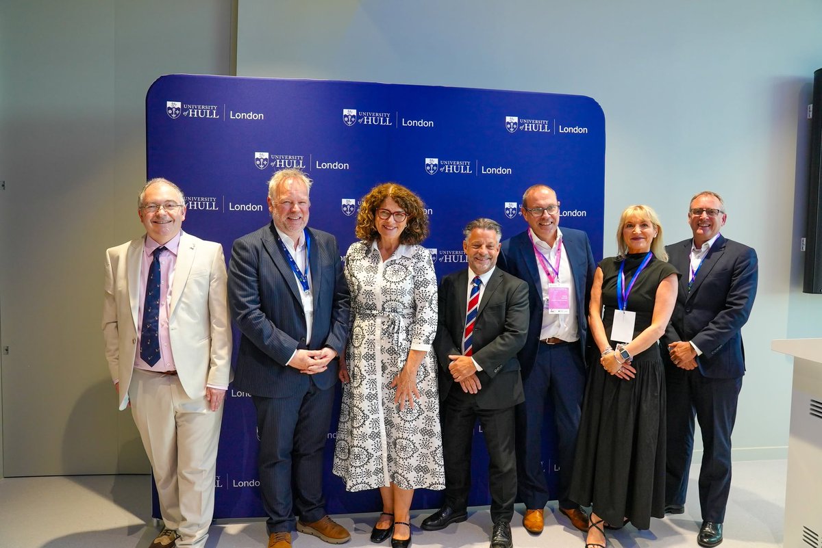 DianaJohnsonMP's tweet photo. I was honoured to cut the ribbon and officially open the University of Hull Stratford campus last week!

This landmark expansion will serve to strengthen Hull's global reach, bringing high-quality teaching, academic support and career-focused programmes into the heart of London. https://t.co/fgiyvoLwUM