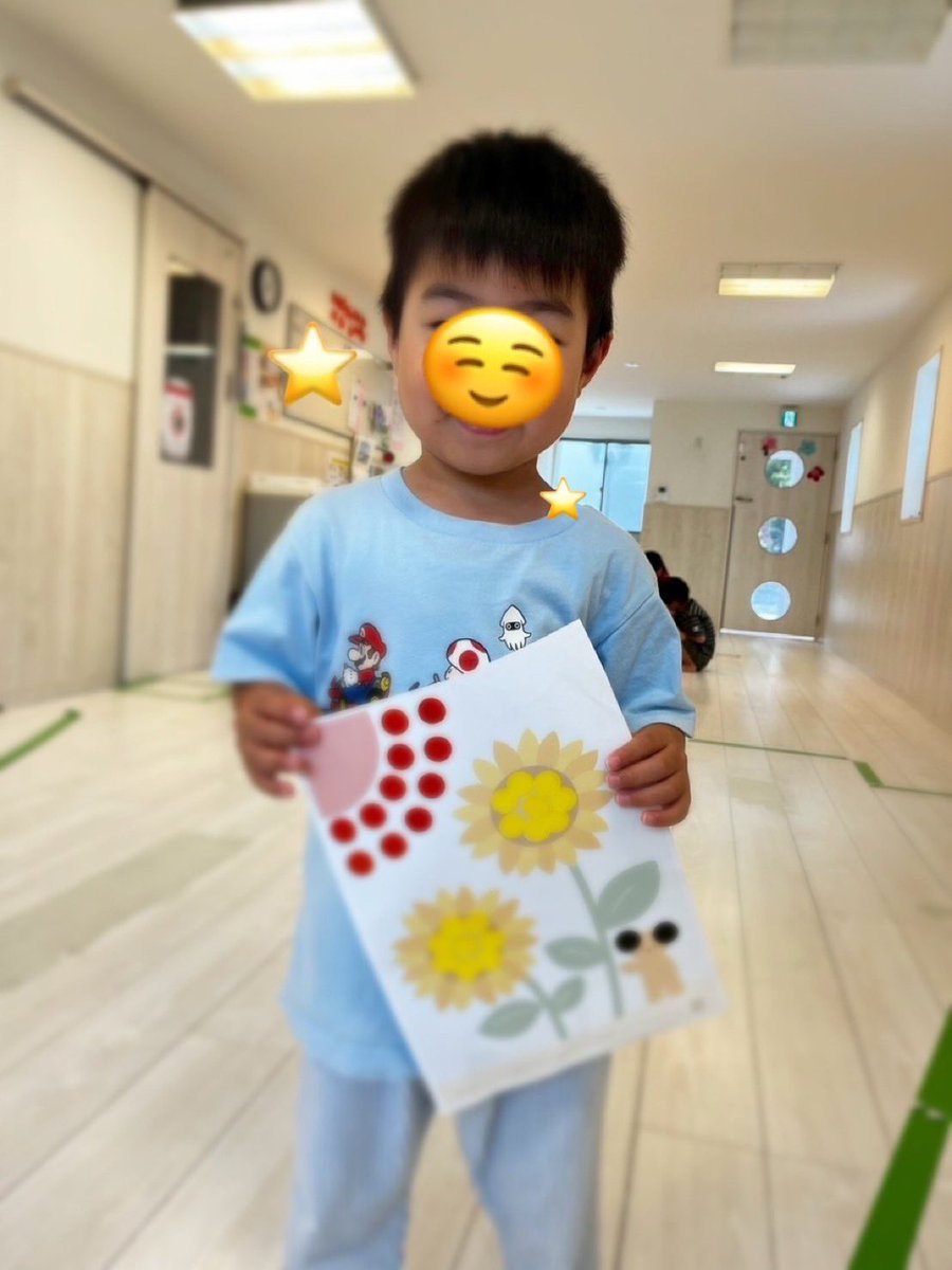 firstdream_jr's tweet photo. 🌻一之江ジュニア🌻
2026.7.6(月) 
『夏だ❗️ひまわり🌻のシール貼り』
好みの丸シールを丸枠に貼ってひまわりを作りました🤩
シールをはがす、貼るを繰り返すことで手や指の細かい作業を効率的に促しました✌️

▽ファーストシーンドリームの詳細はこちら！
https://t.co/dIBwrTi0DX

#児発 #微細運動 https://t.co/9bI7d8QvWB