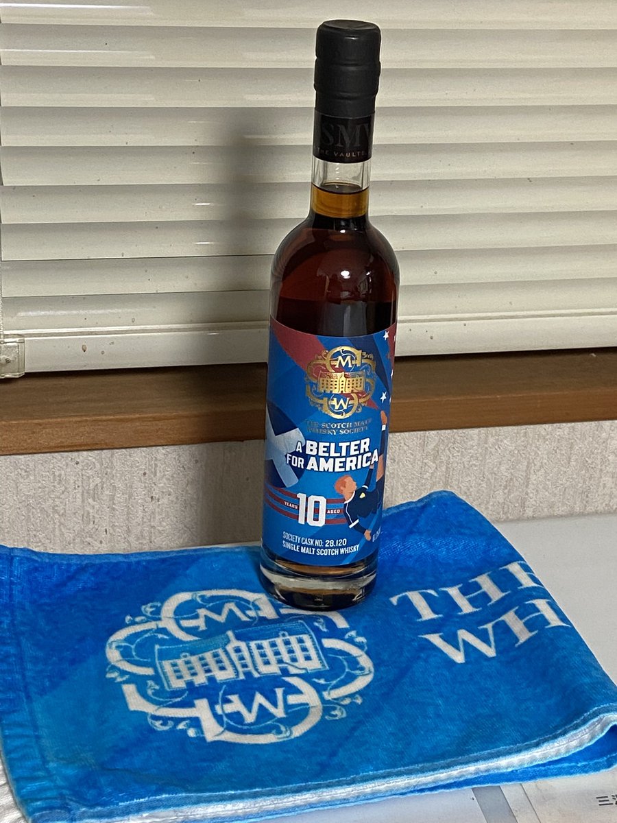 seiyabacchus's tweet photo. ミーハーな記事です
スコットランド28年ぶりのW杯出場記念ウイスキーです
応援マフラータオル付きだというので、つい買ってしまいましたww
中身はハイランド南部のブラックフォード村で蒸留されたウイスキーです
味わいは61.3%のシングルカスクなので、飲むまで楽しみです
#SMWS #TWLC https://t.co/Bu9hmQYhSE
