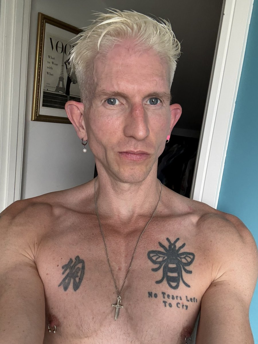 fitnessdoctorAK's tweet photo. Dislike of hair sorted! If in doubt, always go back to blonde 👱♀️ not even dry yet and already MUCH happier!
#blonde #BlondeQueen #blondegay #blondehair #muchbetter #slay #gay https://t.co/6harlxQkLF