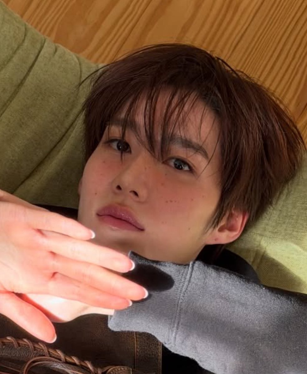 sunlop's tweet photo. อร่ายยยย ตุ๊กตาหนิ 🥺🤏🏻

PP KRIT BALENCIAGA GBA 
#PPKRITEnRouteParis
#BalenciagaxPPKRIT
#BalenciagaCouture 
#PPKritt https://t.co/zMC6cBZsrR