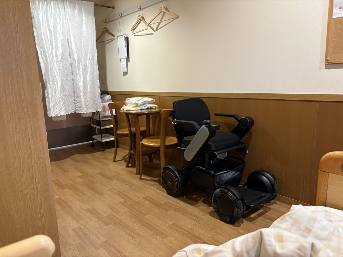 abubu17's tweet photo. 自分が思っている以上に体調が良くなかったらしく、緊急入院しております〜
何もないからひたすら寝て食べて体力付けるために寝ます💤 https://t.co/gneP2MYj8j