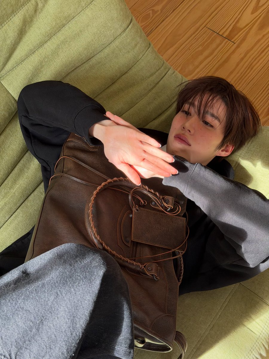 _muffinp's tweet photo. ปีปีเค้าก่ะไปปารี้ดล่วยหนอเนี่ย🤏🏻🤏🏻🥹 

PP KRIT BALENCIAGA GBA 
#PPKRITEnRouteParis
#BalenciagaxPPKRIT
#BalenciagaCouture #PPKritt https://t.co/Lzr2VfOliv