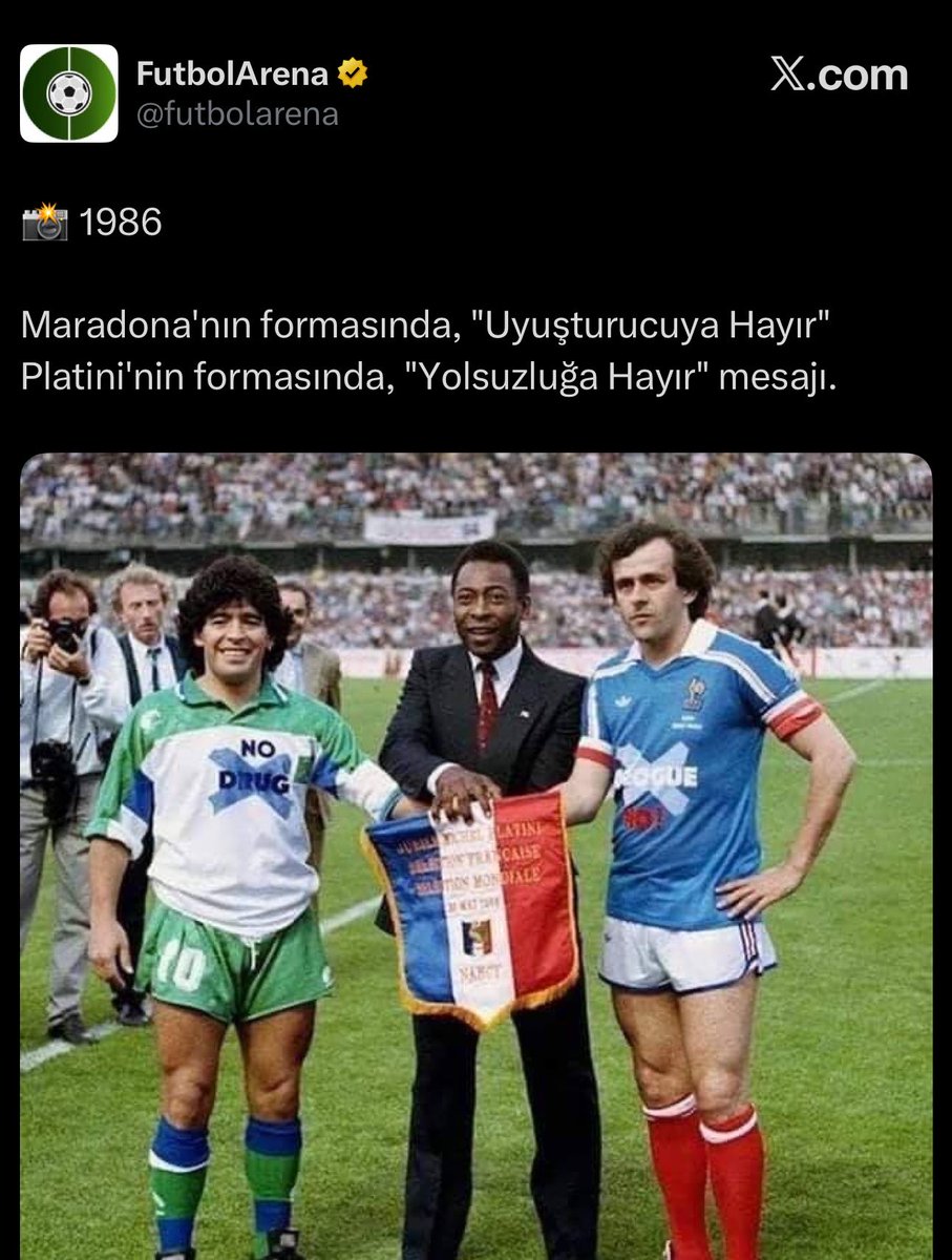 daumeffect's tweet photo. Gsli biri diyo ki “Balogun’un kırmızı kartının ertelenmesi skandal, futbolun içine ettiler” https://t.co/kOz2TmKBf8