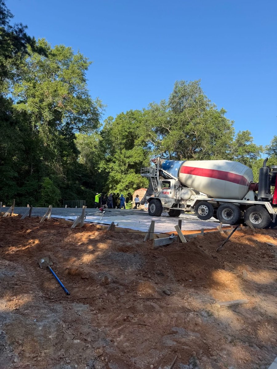WillisBuildings's tweet photo. 🏗️ One Contractor. One Project. One Complete Solution.

Did you know Willis Buildings offers complete turnkey building packages?

✔ Concrete slabs in 4", 5", or 6" thickness
✔ Engineered foundation plans (when required)
✔ Light site work and pad preparation https://t.co/fHngwCcShd