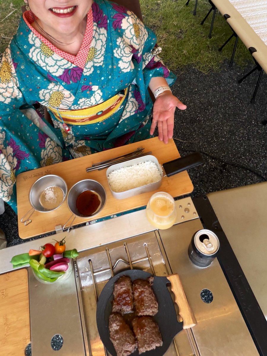 ayn_camp's tweet photo. 炭火おこしてハンバーグ焼いたりもしました。
#お着物deソロキャンプ https://t.co/5Ip4DTKQmc