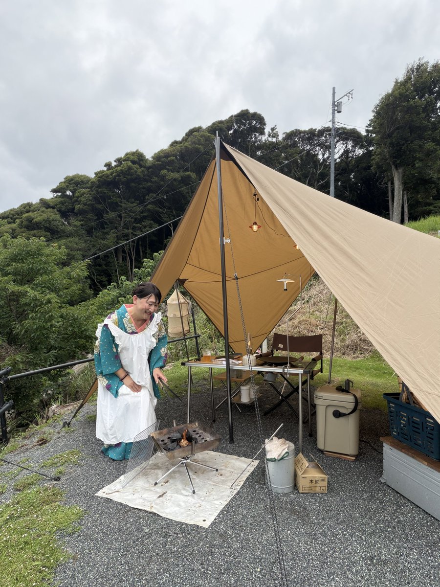 ayn_camp's tweet photo. 炭火おこしてハンバーグ焼いたりもしました。
#お着物deソロキャンプ https://t.co/5Ip4DTKQmc