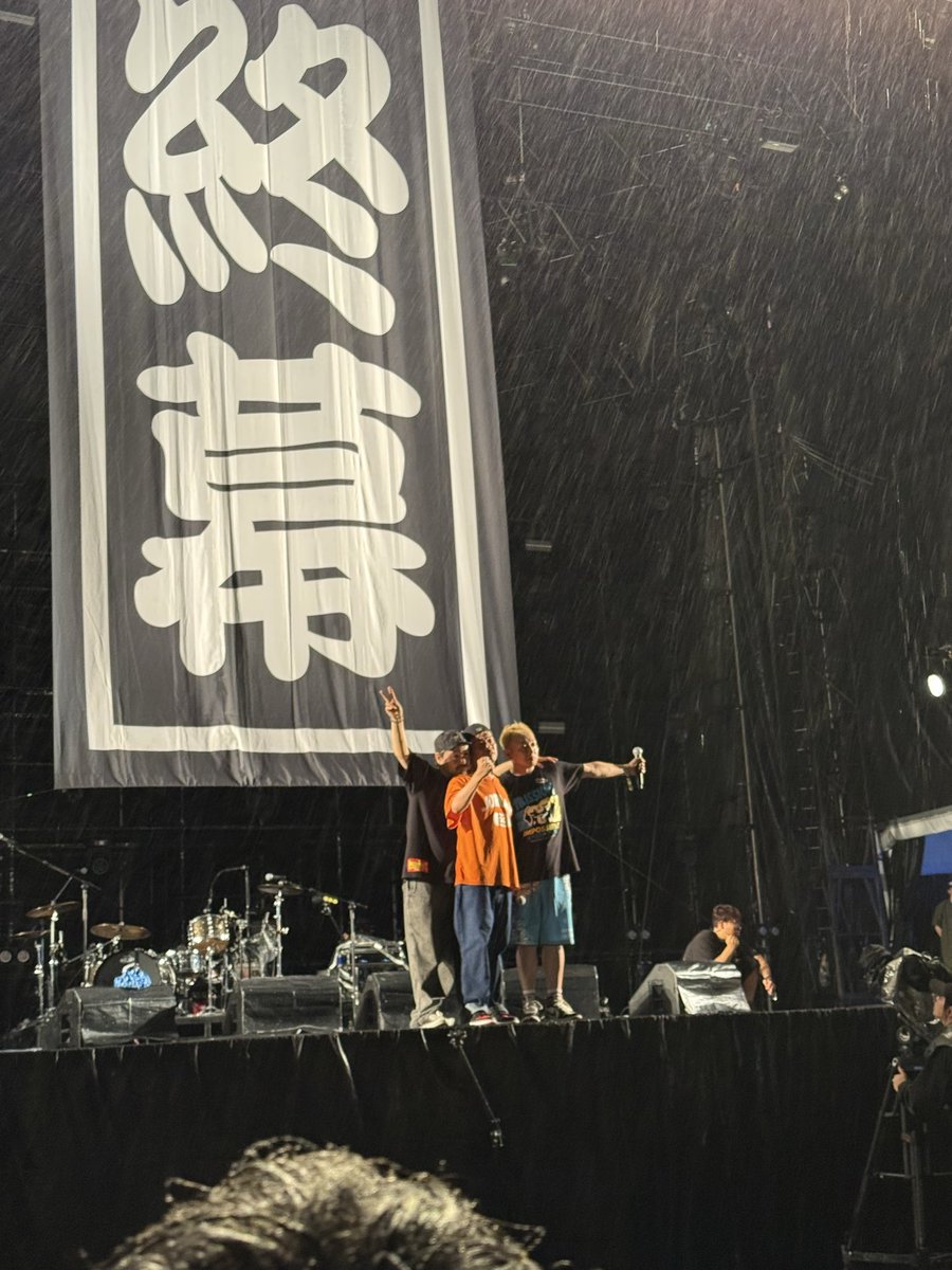 q1cy_'s tweet photo. 今年も最高だった https://t.co/Kqrzhk31Q5