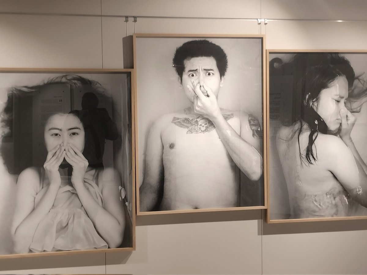 CLechervy's tweet photo. 👏à la photo-journaliste Mayco Naing, le plasticien Thoe Htein &amp; l'artiste multimédia Nge Lay pour leur exposition parisienne, fruit de leur travail en exil après le coup d'État militaire en #Birmanie #WhatsHappeningInMyanmar #AvecToiMyanmar https://t.co/GFFcB9h8BU
