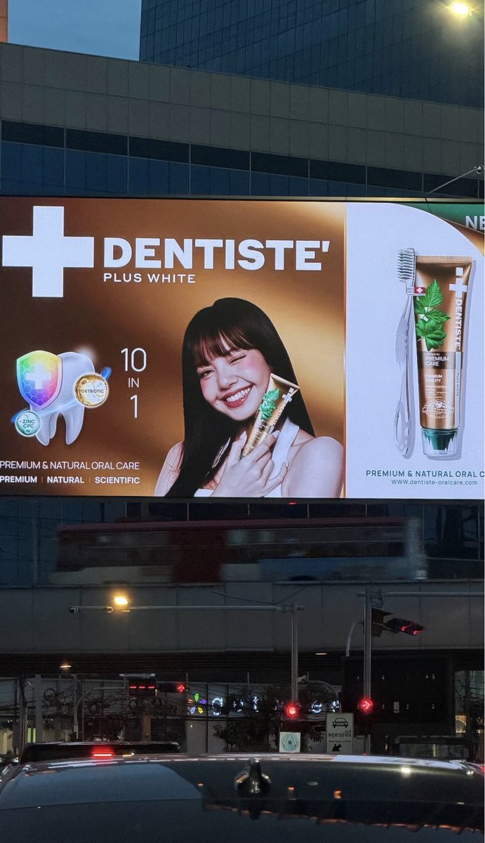LISANATIONS_'s tweet photo. #LISA’s IG story! https://t.co/f2fCyyOHgy