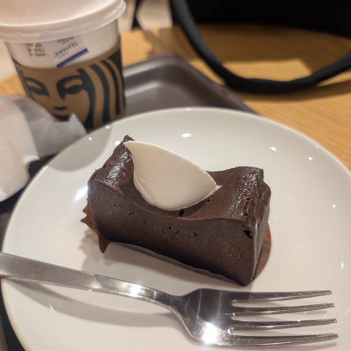 raclom99's tweet photo. 幻だと思ってたら急に出会った https://t.co/MRyyfDpTrm