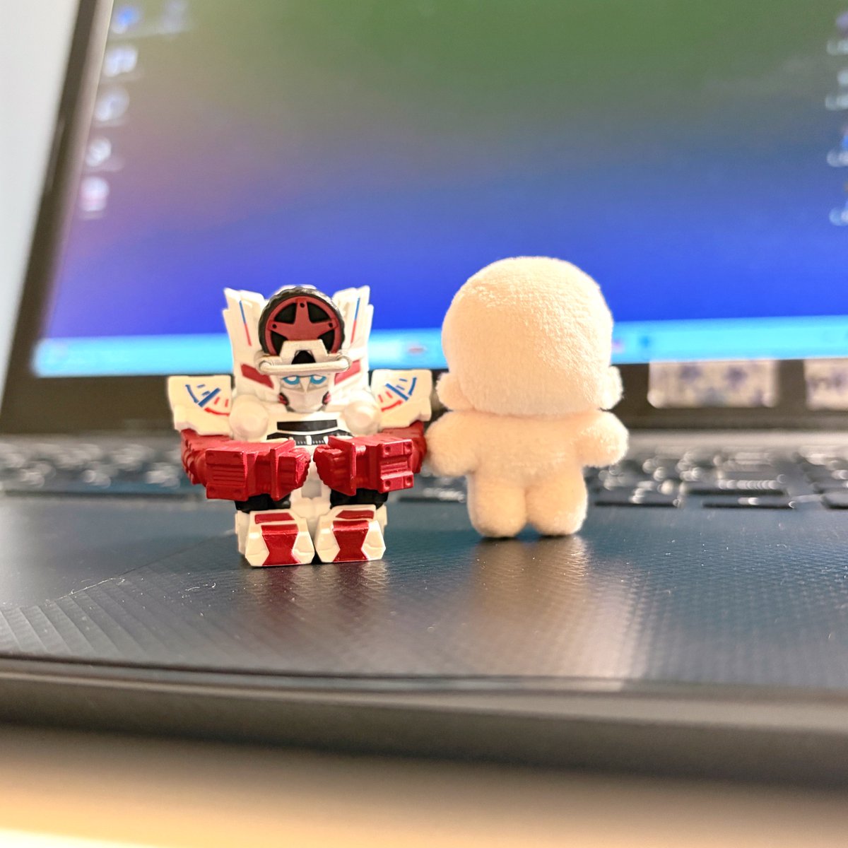 はんどうたいやで作ってブンちゃんの隣に添えたい🥺 4.5cmです🥺