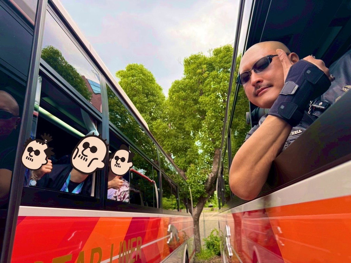 mafia_kajita's tweet photo. 今年のアズ旅も最高でした😎
指揮官のみなさんと交流できる機会はいくらあってもいい👍
また遊びましょう！

#アズ旅
#アズールレーン https://t.co/Dt73Ugg3Wk