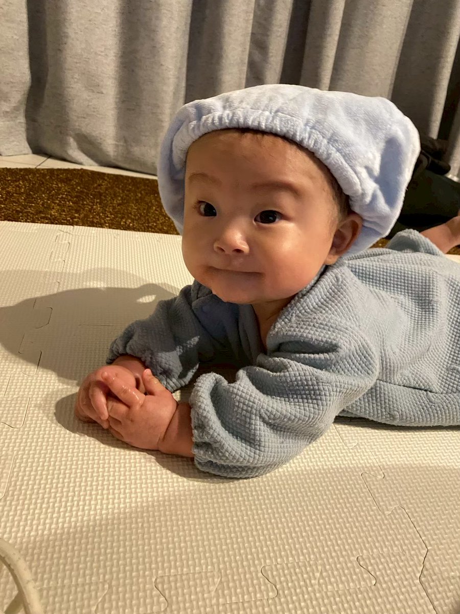 20mmn_'s tweet photo. もうすぐ１歳さん👶🍼 https://t.co/eA13CsAQk1