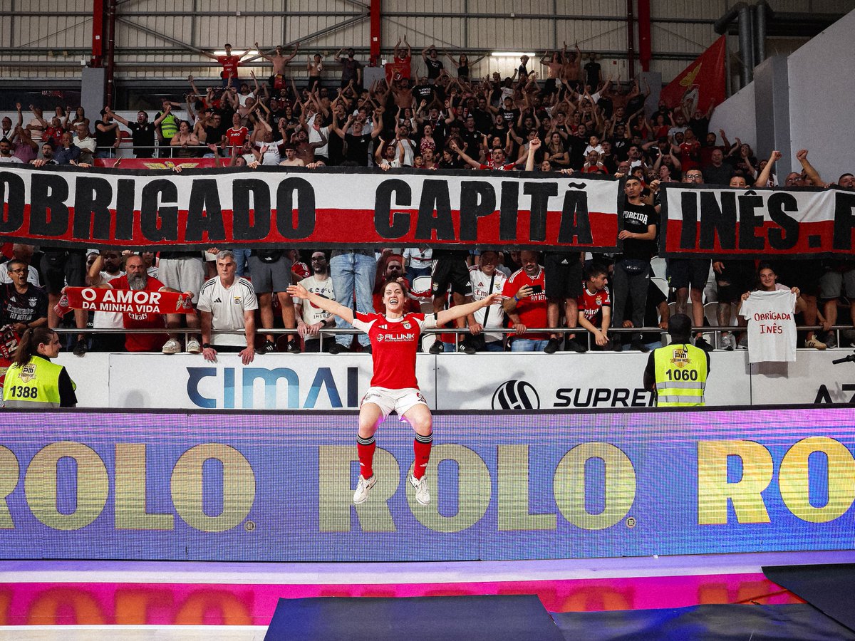 modalidadesslb's tweet photo. Obrigado, Inês Fernandes! 🦅

1️⃣8️⃣ épocas

🏆 𝘗𝘢𝘭𝘮𝘢𝘳𝘦́𝘴 𝘱𝘳𝘪𝘯𝘤𝘪𝘱𝘢𝘭
8️⃣ Campeonatos Nacionais
🔟 Taças de Portugal
9️⃣ Supertaças
3️⃣ Taças da Liga
1️⃣ Taça Nacional 

#FutsalBenficaFem https://t.co/LWxLTouOER