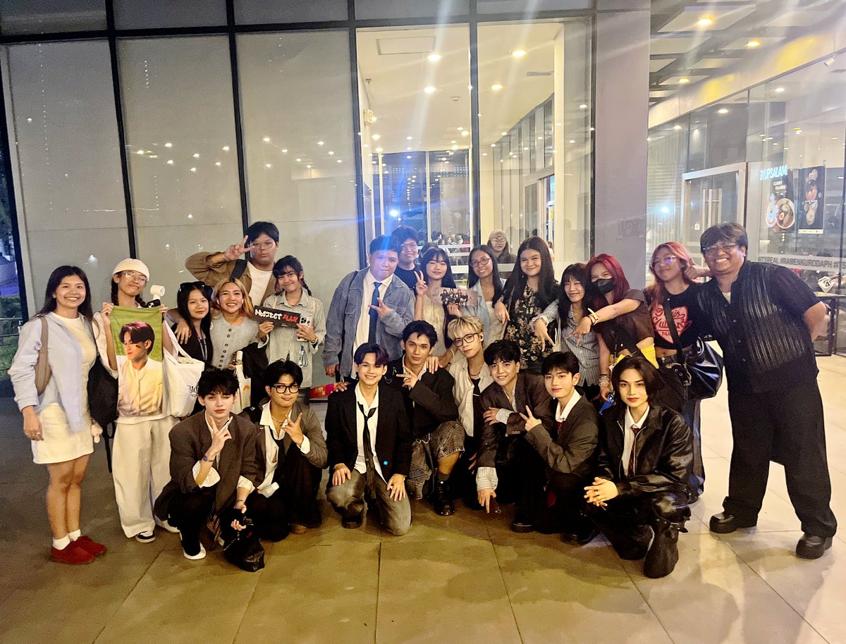 HouseOfWANs's tweet photo. HOWs came in full force last weekend, showing their love and support for Project WAN during their first-ever VIBE PH TV appearance! ❤️

Thank you as well to all the Team Bahay who cheered for the boys. 🫶

WAN VIBE DEBUT
#ProjectWAN @projectwanofc_
#WeAreNext https://t.co/TFLjdoS2A2
