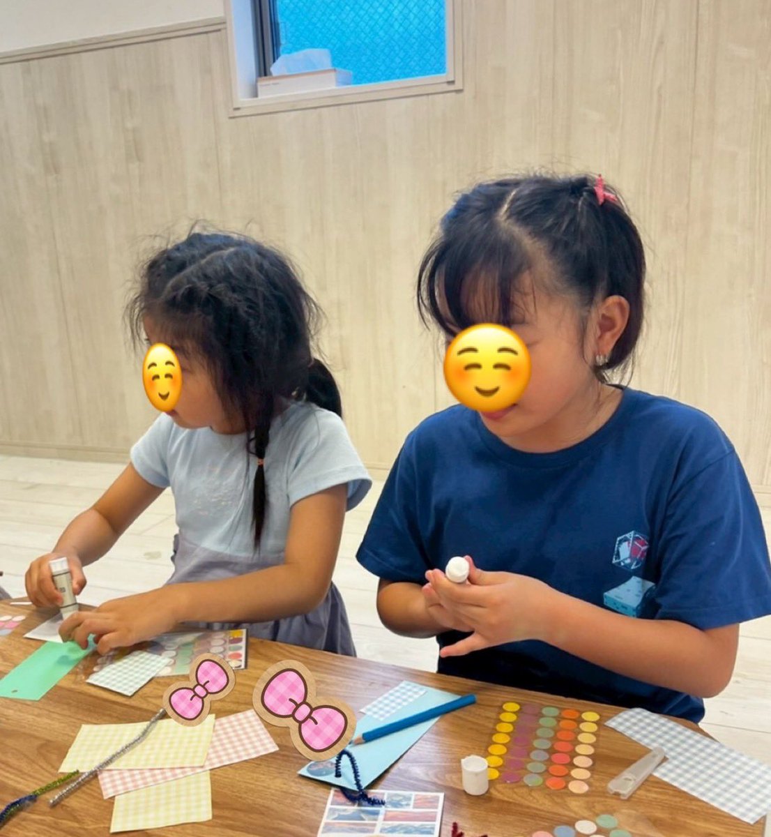 firstdream_12's tweet photo. 🎋一之江教室🎋
2026.7.6(月)
『オリジナル短冊作り🎋』
明日の七夕に向けて、みんなで短冊を作りました✨️
好きな材料を選び、どんなデザインにするか考えながら、楽しく指先を動かすことができました☺️

▽ファーストシーンドリームの詳細はこちら！
https://t.co/oVm35wAsx5

#放デイ #微細運動 https://t.co/aIR2eOv6o9
