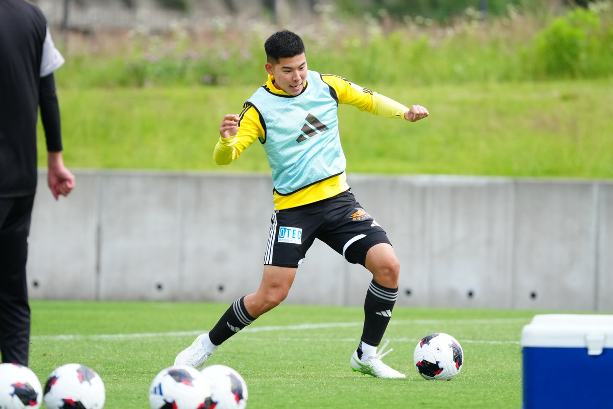 vega_official_'s tweet photo. Today's training photos EX📸
本日の #石井隼太 🎉
🦅OPENING MATCH
⚔️２０２６／２７明治安田J2リーグ 第1節
🆚藤枝MYFC
🗓8/8 SAT 18:30
🏟️藤枝総合運動公園サッカー場

#VEGALTA #BREAKTHROUGH_未来を切り開け https://t.co/BFoVAkrTIm