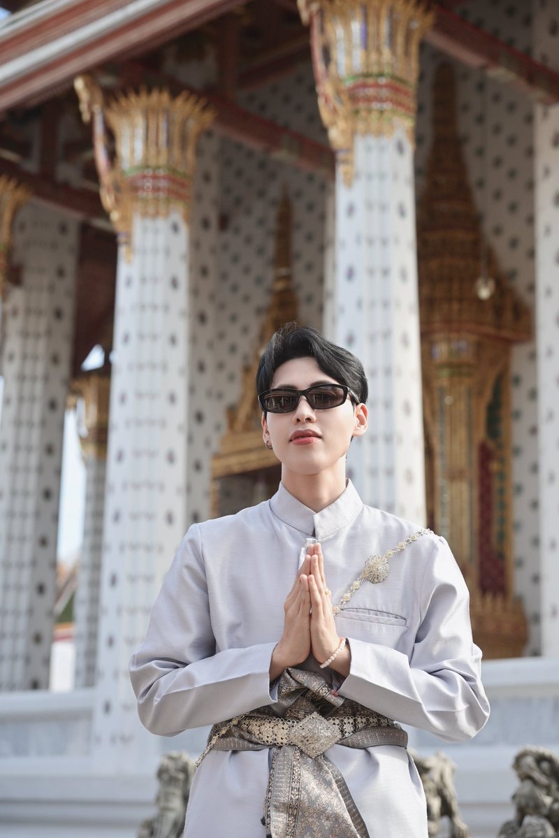 b2steen's tweet photo. ความเท่แบบไทย ๆ ไม่แพ้ชาติไหน 🇹🇭✨ https://t.co/NryLvcwX3C