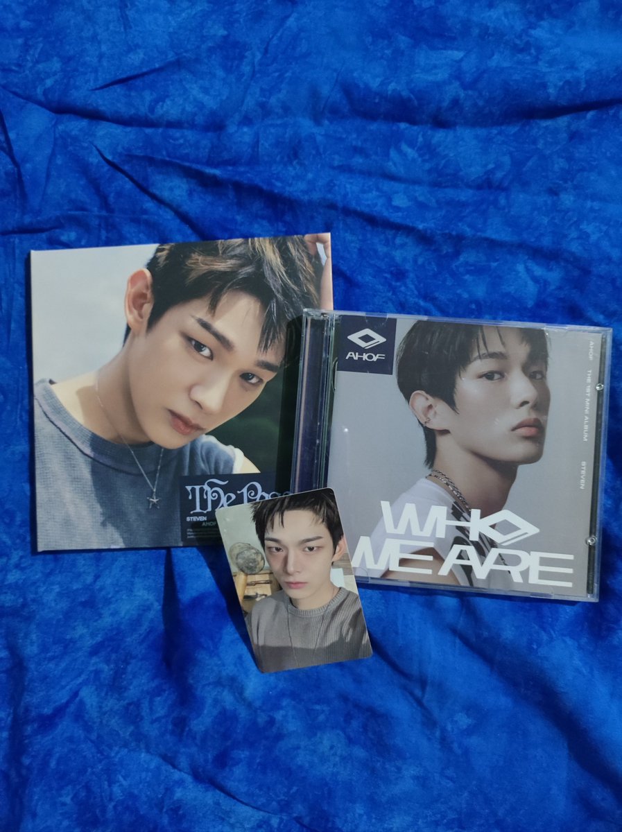 jlsource's tweet photo. STEVEN WWA jewel version and The Passage digipack
random-official photocards

RT and comment mine to join https://t.co/i3ne1eYWXF