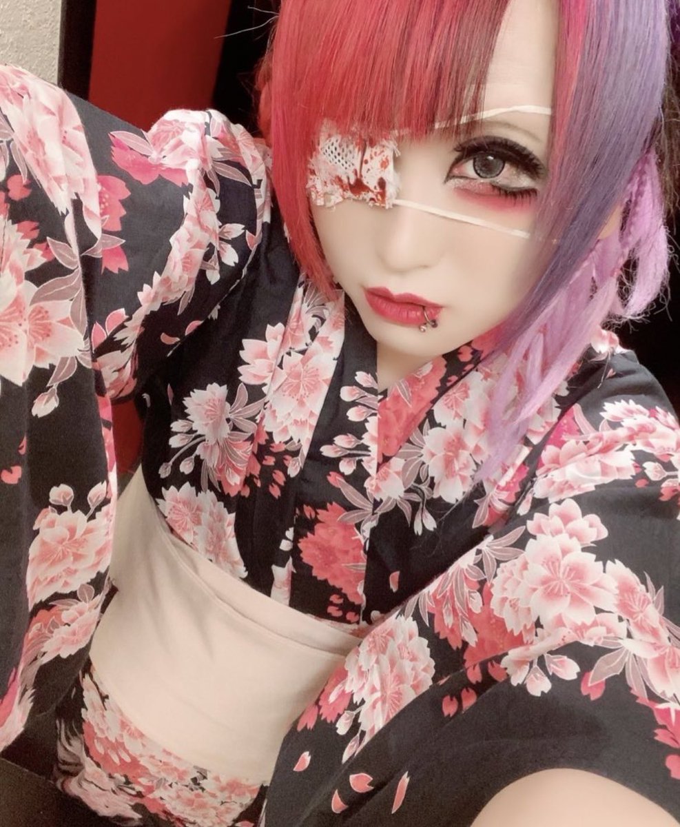 saku_regene's tweet photo. ご無沙汰しちゃってすみません、今年も浴衣でライブやります👘
現在、鋭意楽曲制作中でして音沙汰なかったものですからね、一体どうしたんだ、活休するのかとご心配の声も頂きましてすみませんでした笑
まだまだリジェーヌ10周年に向けてしぶとく活動を続けて参りますので今後ともよろしくお願いします https://t.co/nSpmhBKXm3