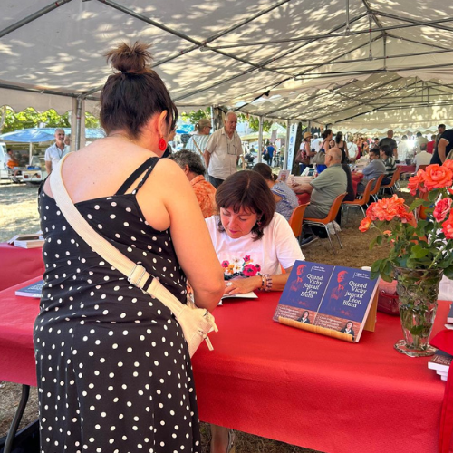 La_REC_'s tweet photo. 📚C’était ce dimanche à Pampelonne ! 
Malgré la chaleur, vous étiez nombreux à la dédicace du nouveau livre de @CaroleDelga, « Quand Vichy jugeait Léon Blum ». Merci pour votre accueil !

📆Rendez-vous le 8 juillet à la @j_jaures 

👉 https://t.co/n3dZmaRt5A https://t.co/TW6IigE1NN