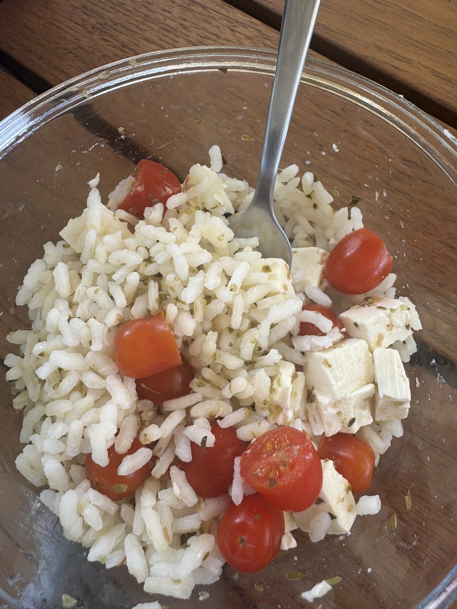 dolliearabesque's tweet photo. lunch: 284kcal https://t.co/sYVO7clChx