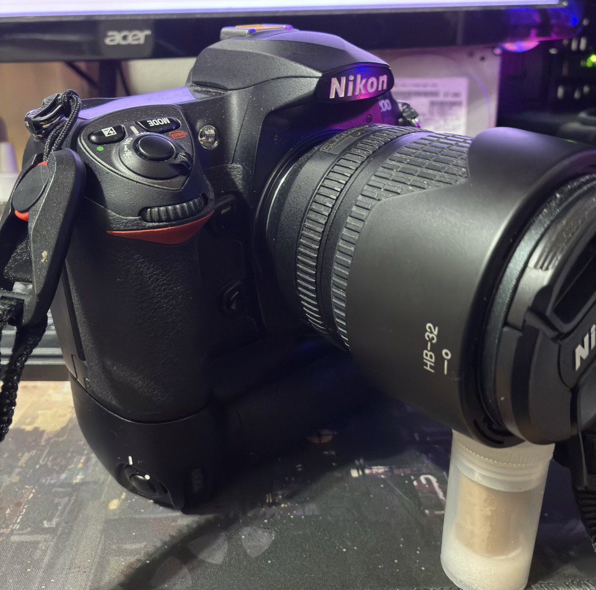 tomo7541's tweet photo. ニコン マルチパワーバッテリーパック MB-D200入手しました。
コレで、D200フル装備完了かな💦

#Nikond200 https://t.co/UbePVwL7ZM